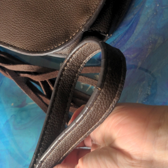 Faux suede tassel side purse - Picture 6 of 7